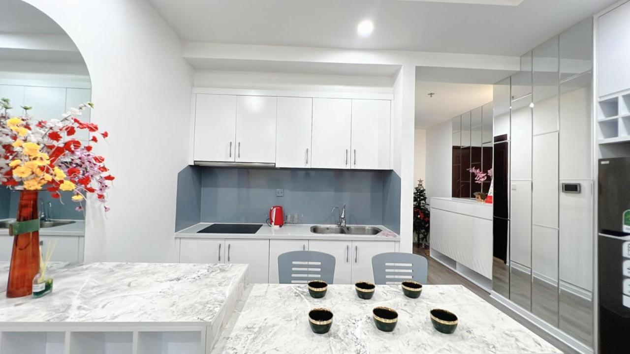 Kabi Homes - Luxury Apartment In Vinhomes Times City Ханой Экстерьер фото