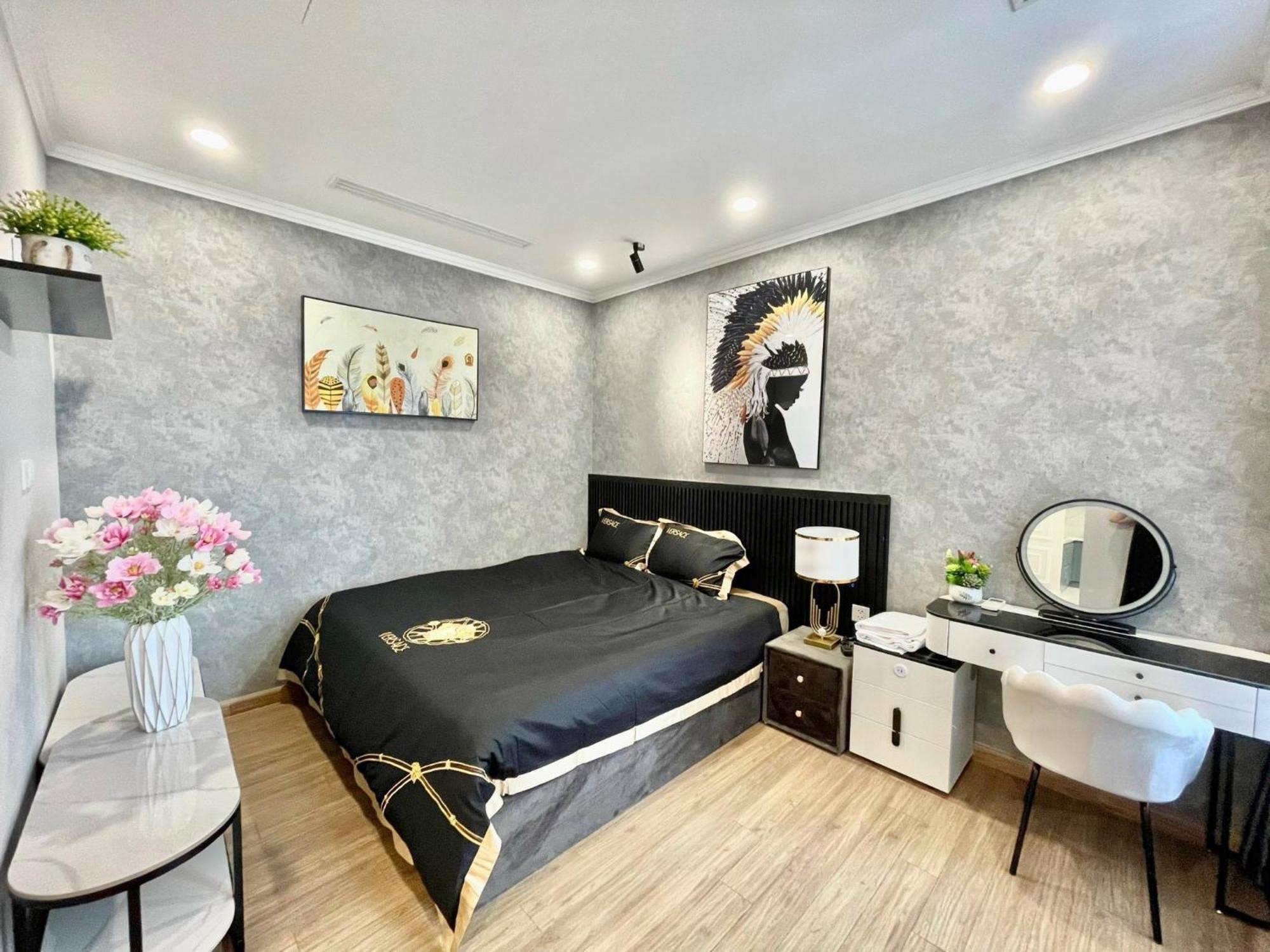 Kabi Homes - Luxury Apartment In Vinhomes Times City Ханой Экстерьер фото