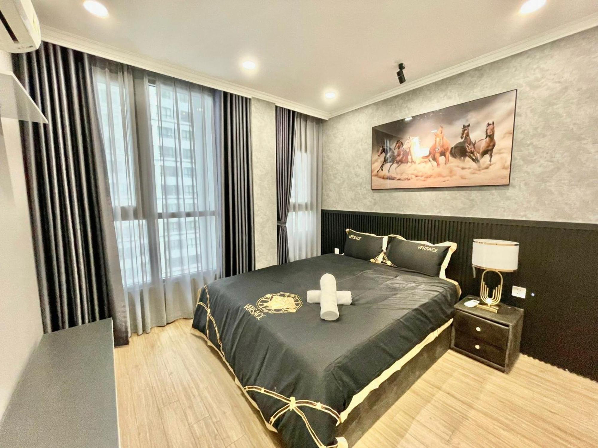 Kabi Homes - Luxury Apartment In Vinhomes Times City Ханой Экстерьер фото
